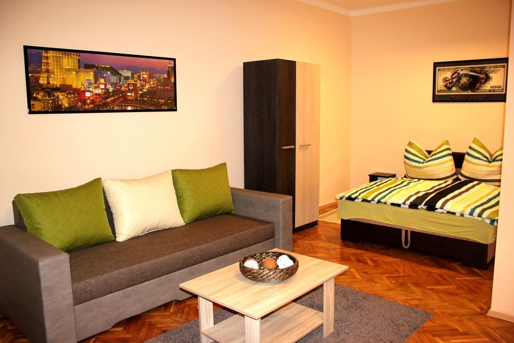 Veva Apartman - Eger Maganszallashely Exteriér fotografie