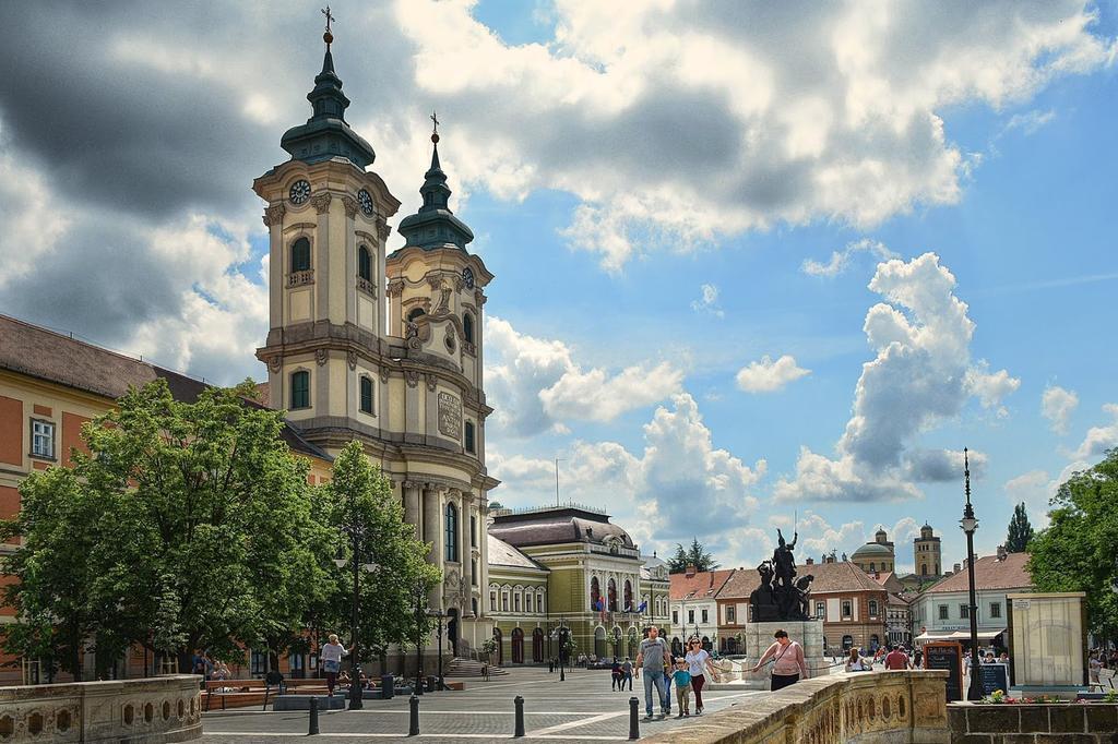 Veva Apartman - Eger Maganszallashely Exteriér fotografie